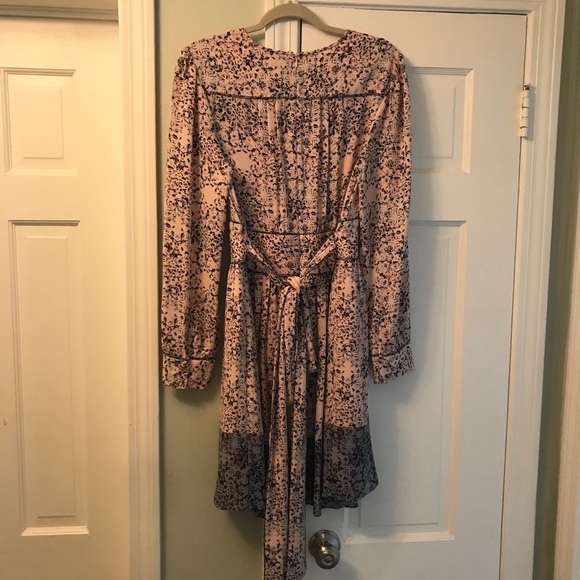 Gorgeous BCBG dress sz M - Picture 4 of 4